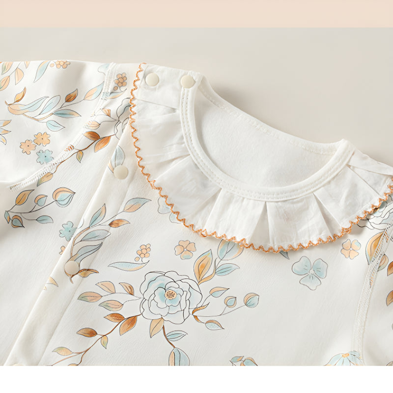 Baby one-piece romper white flower collar close-up