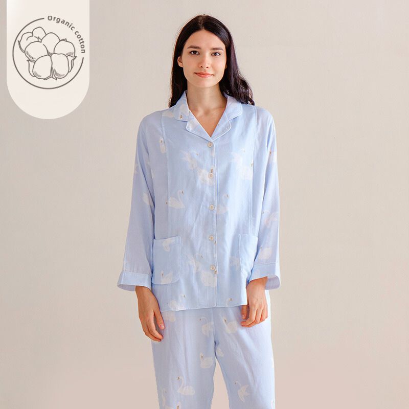 model wearing cotton maternity pajama set swan